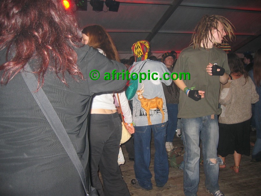 ../Images/afw2006c 455.jpg